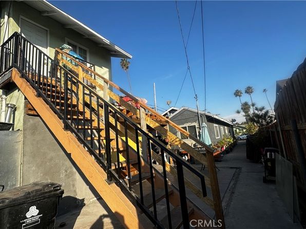 los-angeles-california-440808859 picture