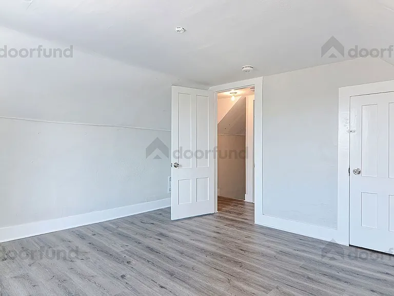 11 Pleasant St #7 — Photo 12