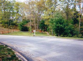 43 Oakland Rd, Richmond, RI 02892