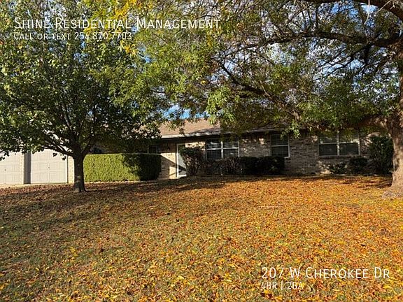 2nd image of 207 W Cherokee Dr