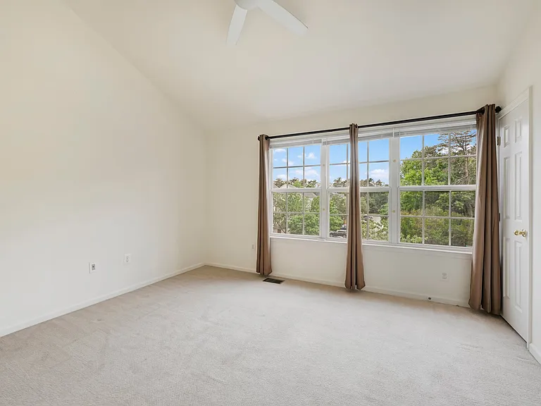 8603 Willow Leaf Ct — Photo 15