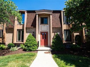 50 Groton Dr APT 3, Amherst, NY 14228