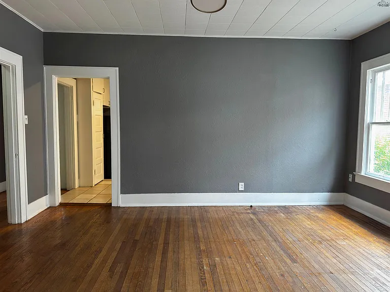 1705 Pearl Ave — Photo 9