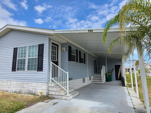 950 Wren Cir, Barefoot Bay, FL 32976