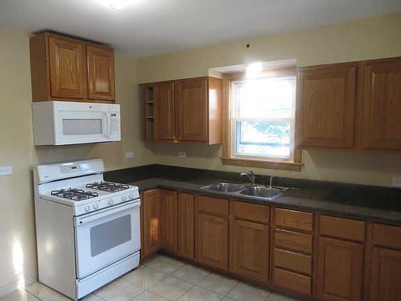 3rd image of 368 Catalpa Ave