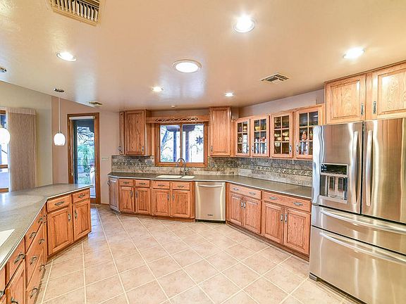 3rd image of 12517 E Jeffers Pl