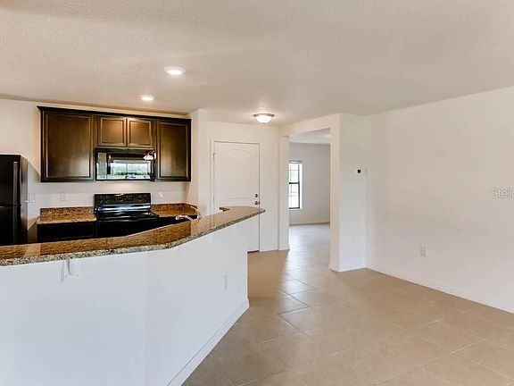 4th image of 1120 Wynnmere Walk Ave