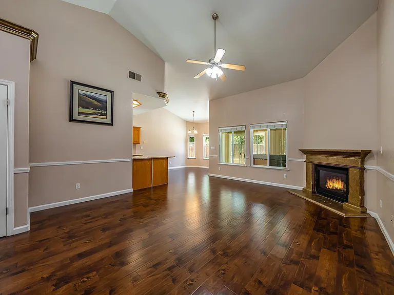 5857 W Millbrae Ave — Photo 8