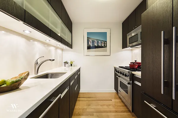 Sold by Warburg | media 5