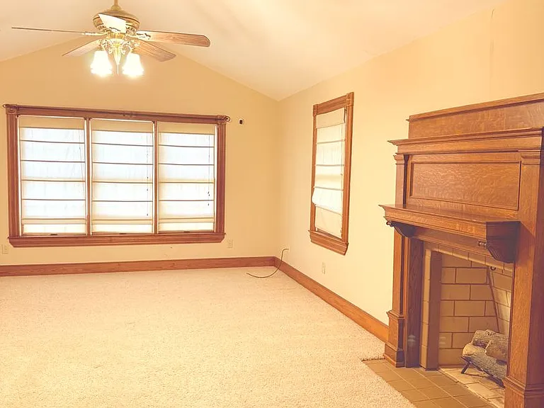 810 Lizabeth Dr — Photo 15