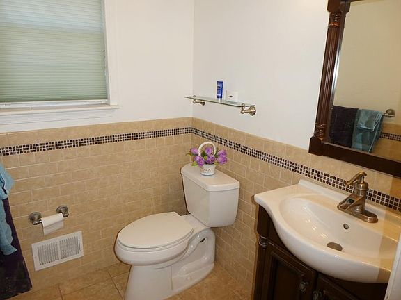 4th image of 4 Lyndhurst Dr