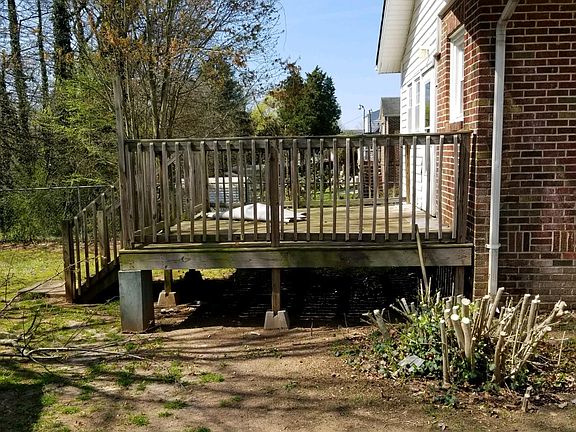 2nd image of 1229 Richardson Dr