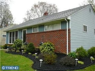 404 Meadow Ln, Oreland, PA 19075