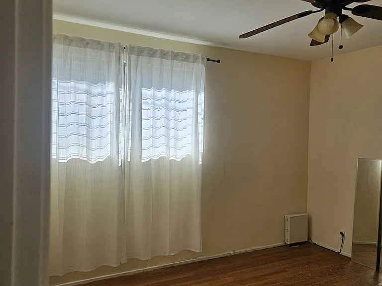 1311 E 1st St #1 — Photo 7