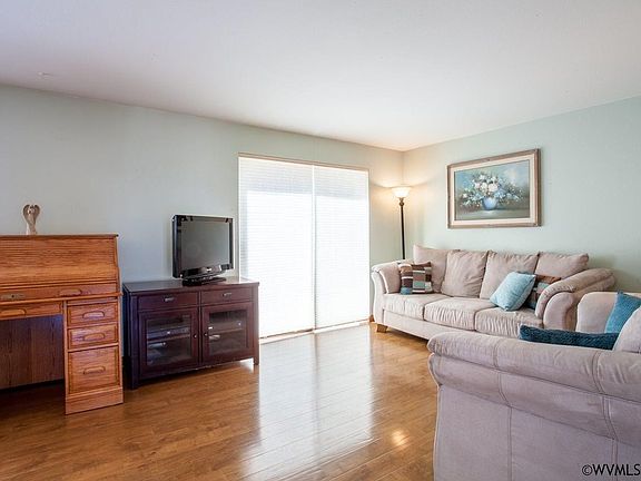 Open floor plan.