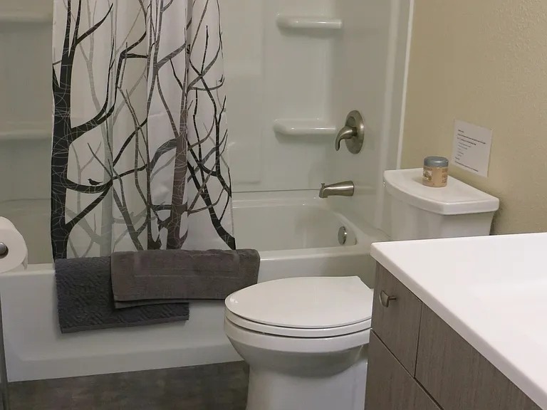 3475 Hope St #1 — Photo 10