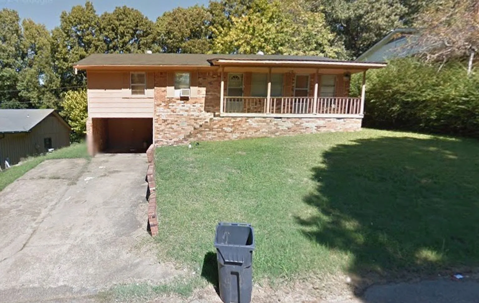 4 Bedroom 2 Bath Home — Photo 2