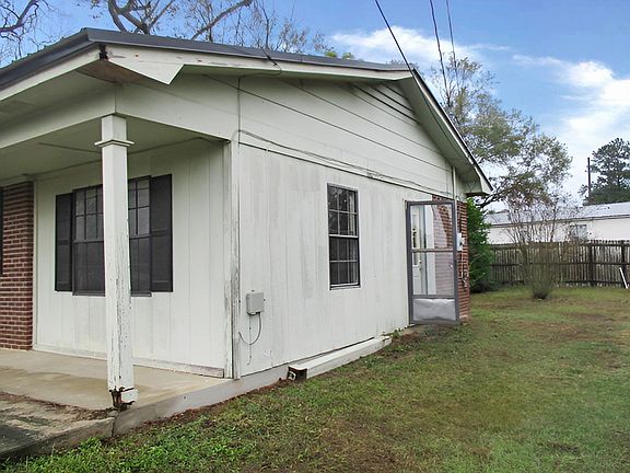 3rd image of 506 Oglesby St