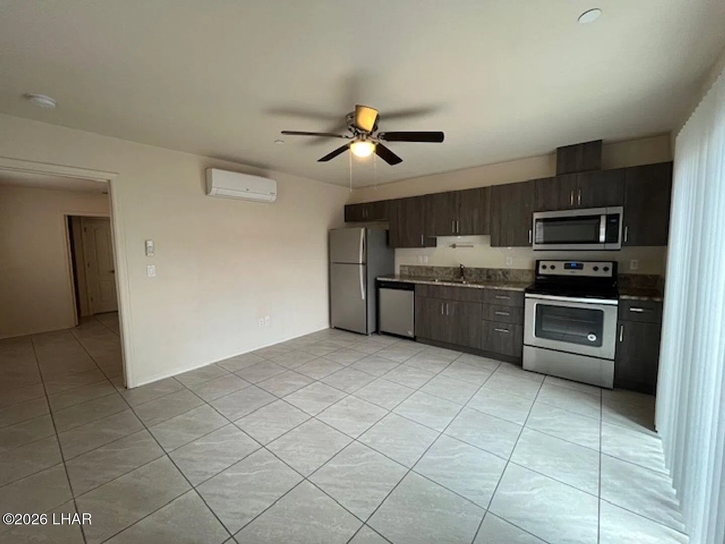 1 bed, 1.0 bath, 522 sqft, $1,050 — Photo 1