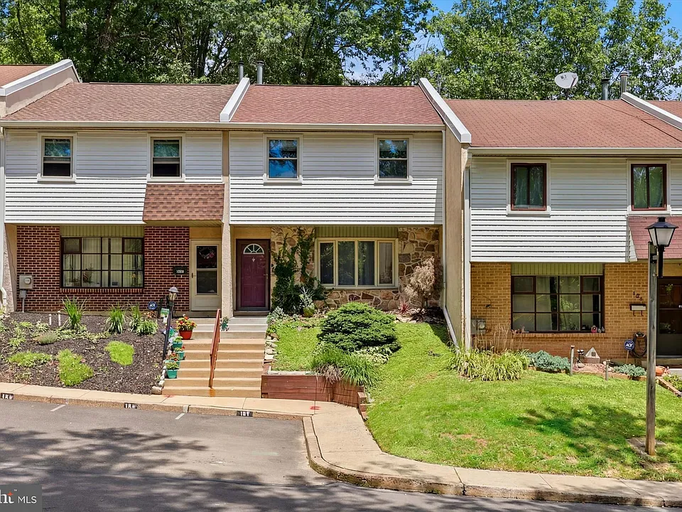 106 Woodside Cir