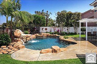 1st image of 811 S Cottontail Ln