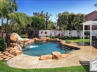 811 S Cottontail Ln, Anaheim, CA 92808