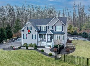 19 Gereg Glenn Rd, Brookfield, CT 06804