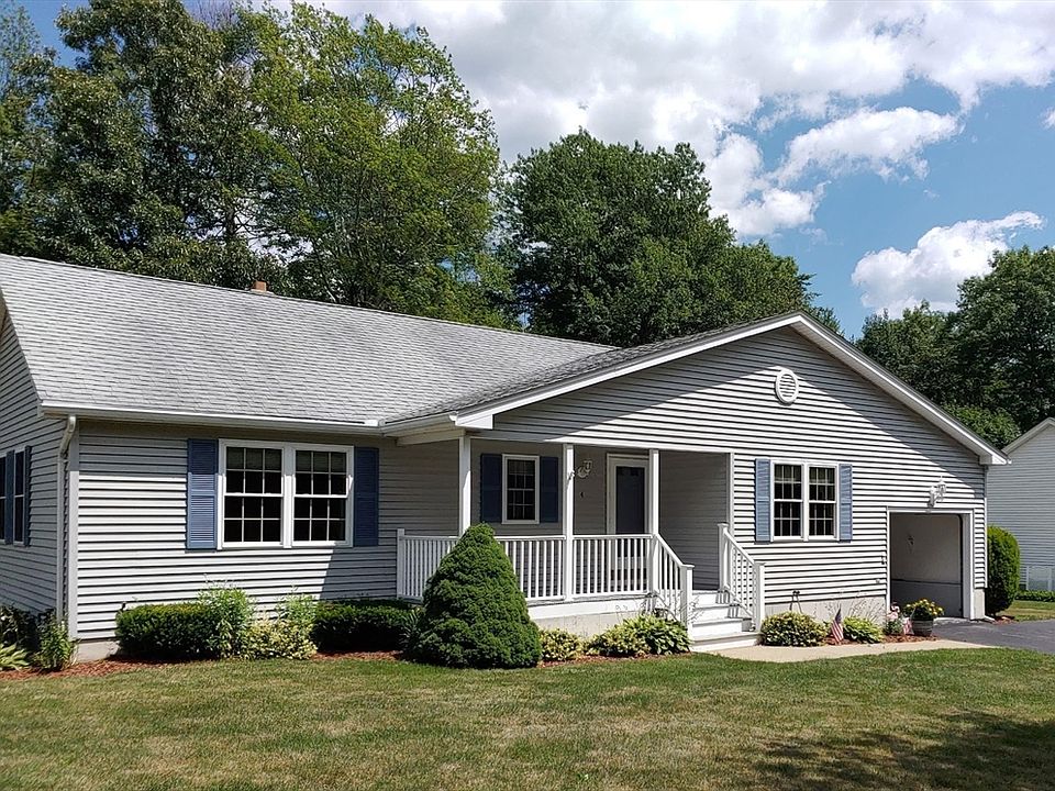 1st image of 4 Deerfield Cir