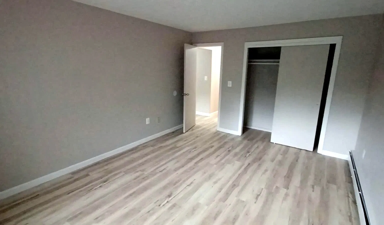 2 bed, 850 sqft, $1,350 — Photo 4