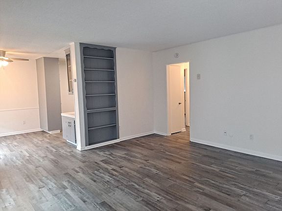 5th image of 4078 Louisiana St APT 2