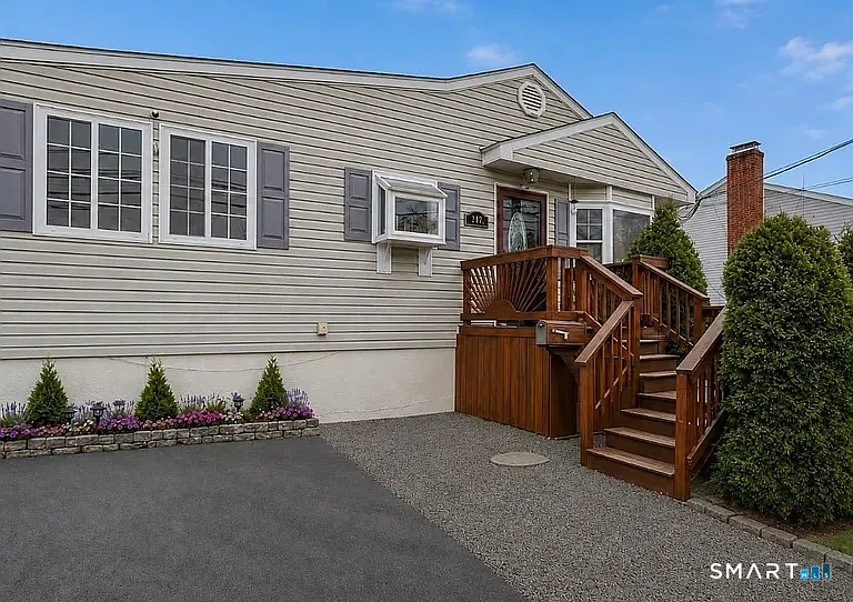 217 Merwin Ave