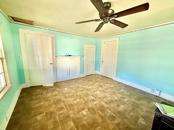 4th image of 320 S Mattie Ave