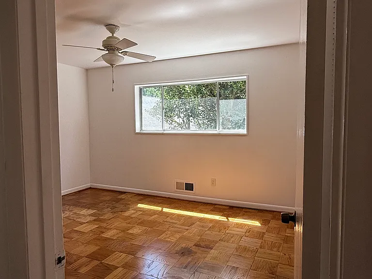10655 Montrose Ave #204 — Photo 16