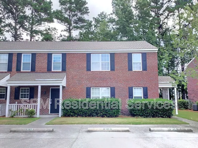 5116 Lampost Cir — Photo 17