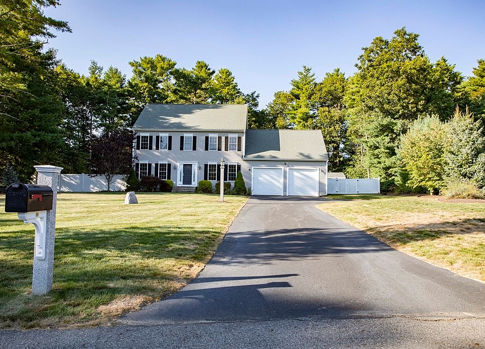 1st image of 11 Bourne Dr