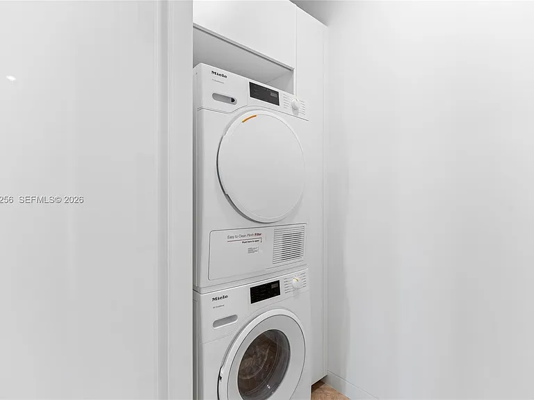 5 Grove Isle Dr #S401 — Photo 39
