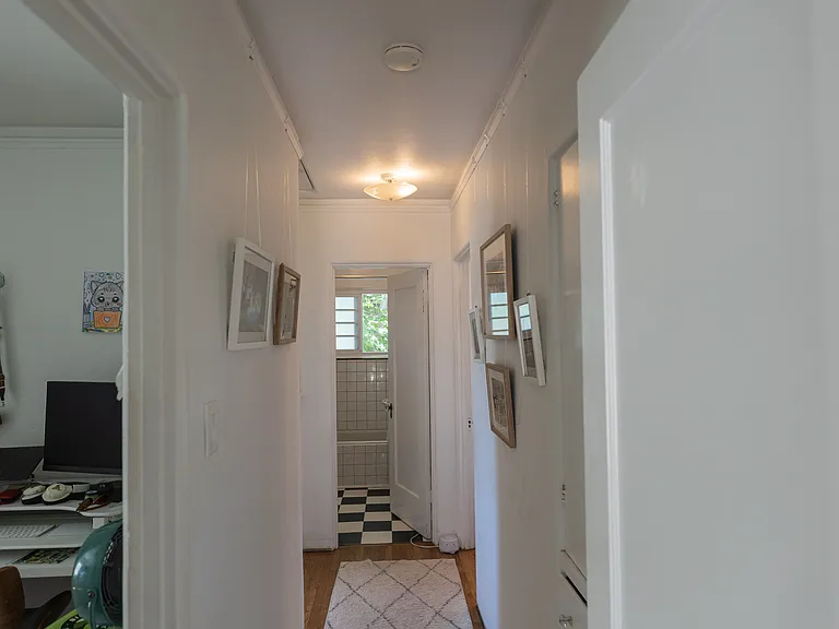 1278 Phillips Ln — Photo 16