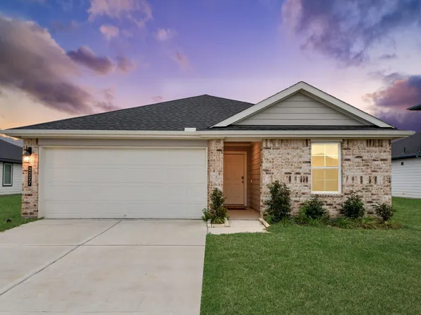 2227 Laurel Bloom Ln, Sealy, TX 77474