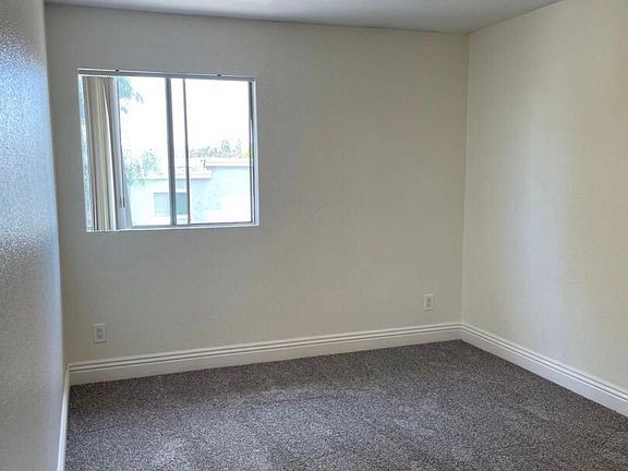 3rd image of 4775 Seminole Dr APT 206