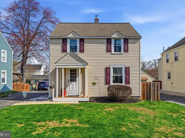 215 Pine Rd, Wallingford, PA 19086