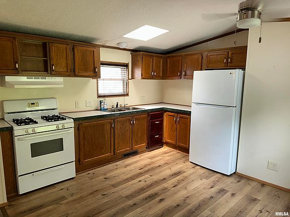 5th image of 300 Forrest Ave Lot 25