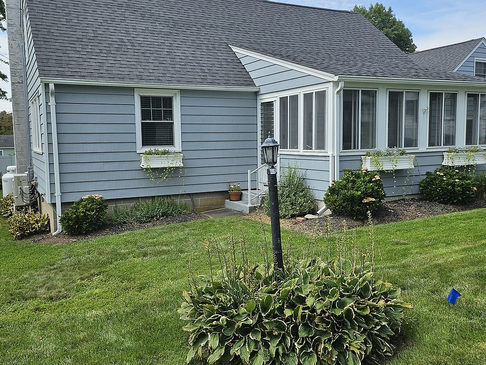 1st image of 11 Brightwater Rd