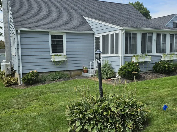 11 Brightwater Rd, Old Lyme, CT 06371