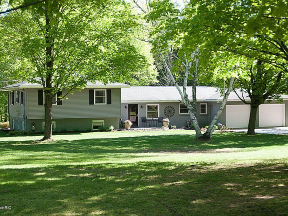 3rd image of 14196 205th Ave