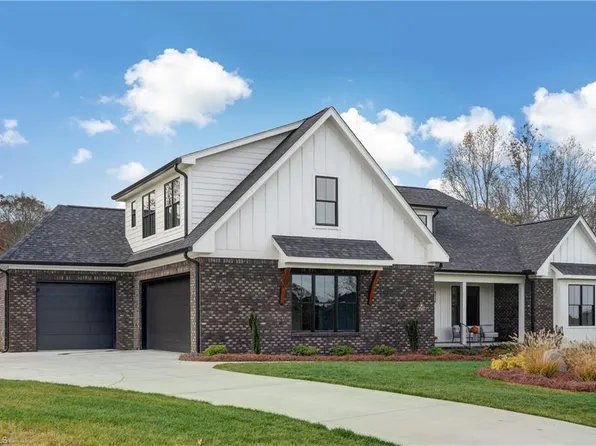 2507 Rivers Edge Rd, Summerfield, NC 27358