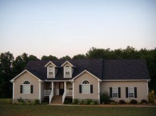 41 Minish Lake Rd, Commerce, GA 30530