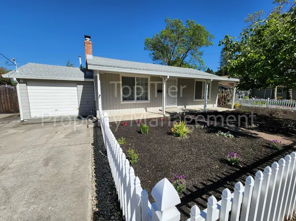 99 Price Ln, Pleasant Hill, CA 94523