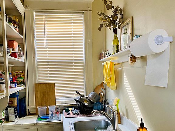 5th image of 2201 Harriet Ave APT 3