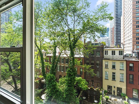 5th image of 210 E 63rd St APT 6