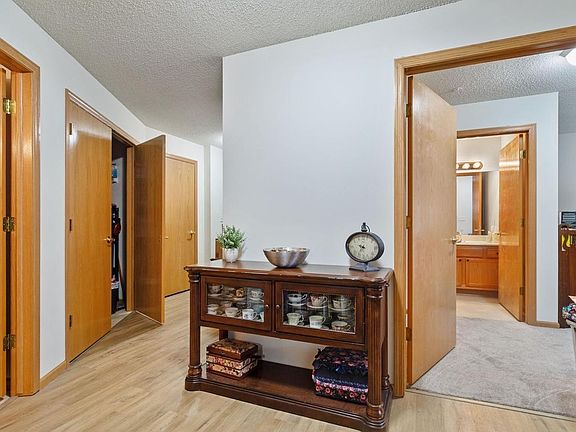 4th image of 2231 Penn Pl APT 201